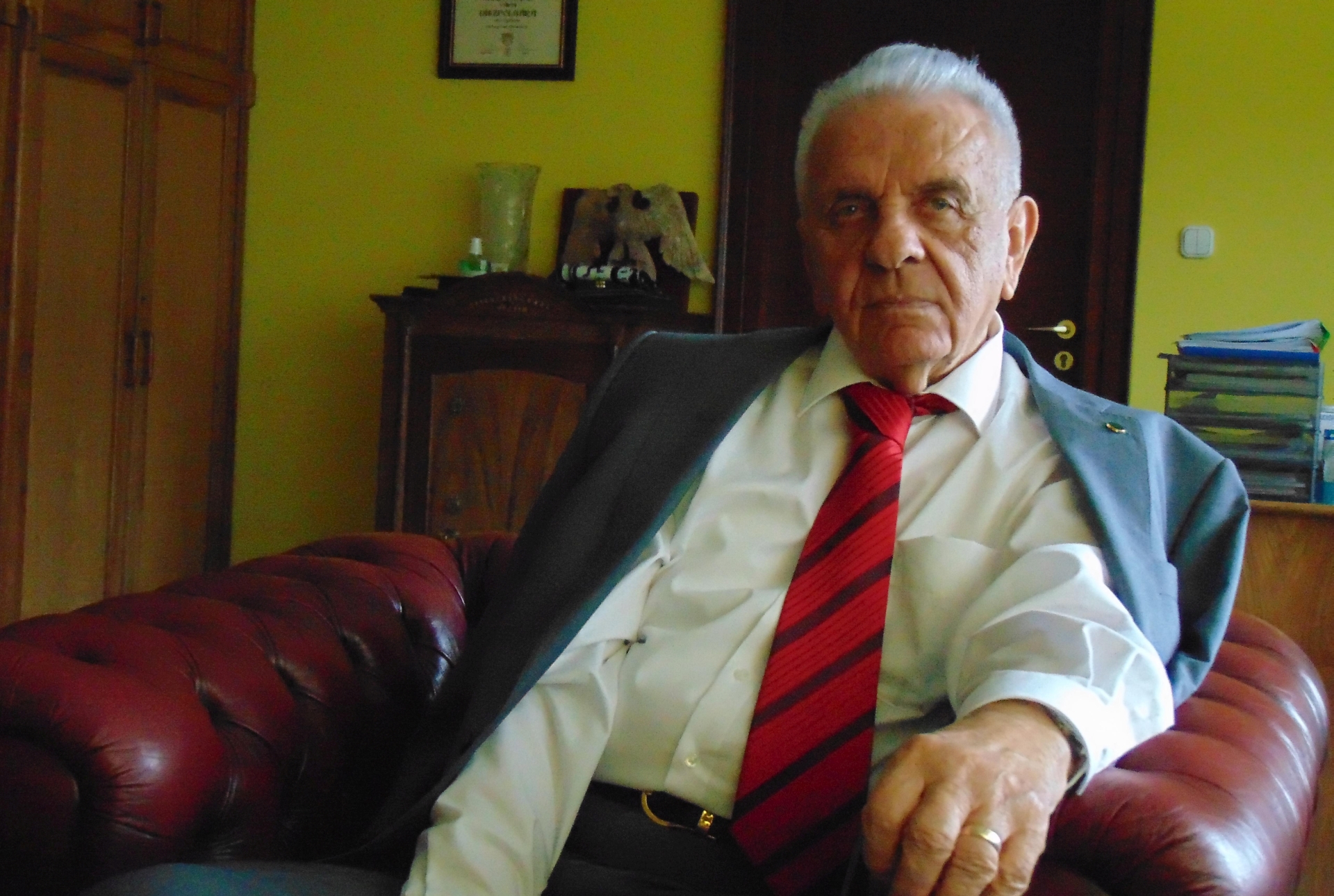 Kétszer lett az enyém Caola Benkő László, 365 üzleti történet, Caola