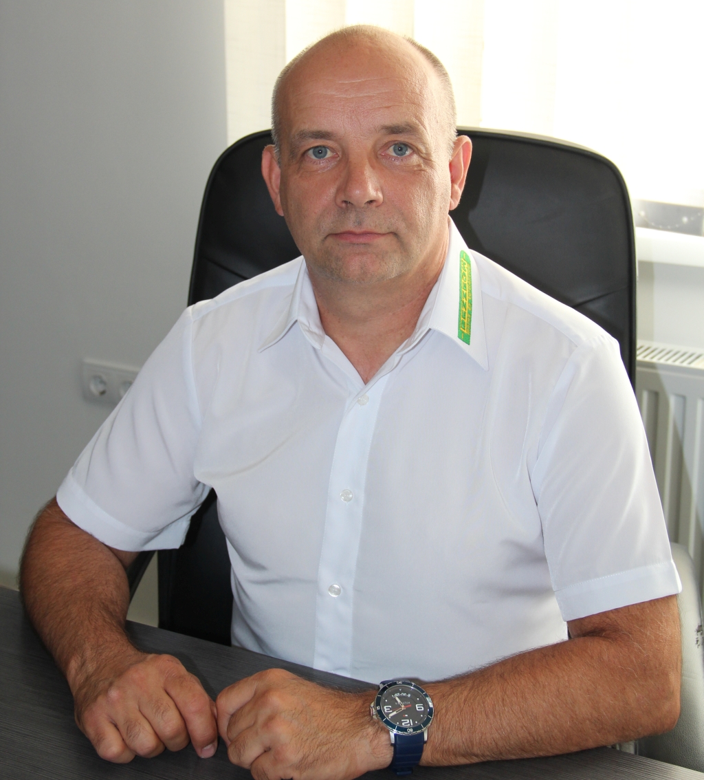 Lada Samara helyett vállalkozás Bezzegh Attila, 365 üzleti történet