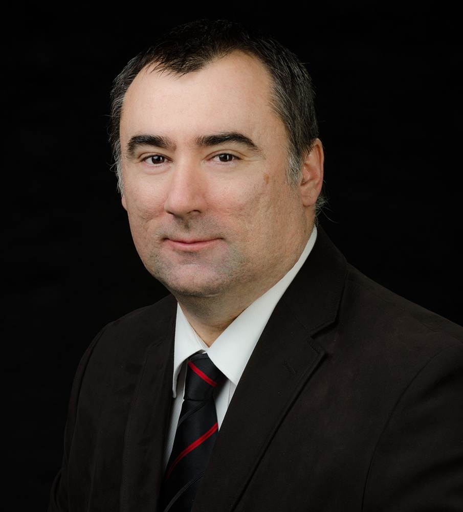 365 üzleti történet,Csetneki Tamás