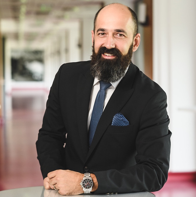 Mit tudhat egy pénzügyes az állatokról? Málits József, az Alpha-Vet Állatgyógyászati Kft. ügyvezető igazgatója