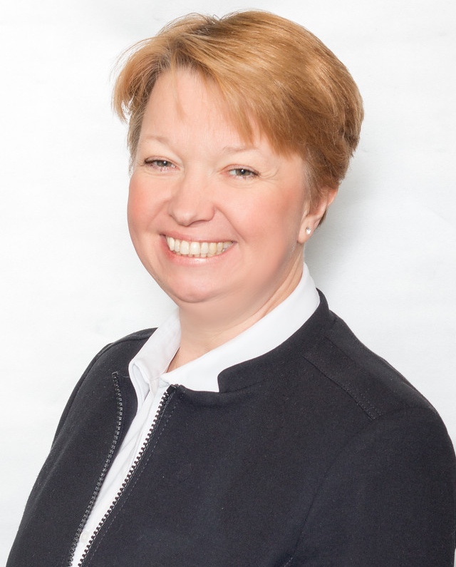 Pánik a repülőtéren Máté Szilvia, a BD-Expo Kft. tulajdonos-ügyvezetője