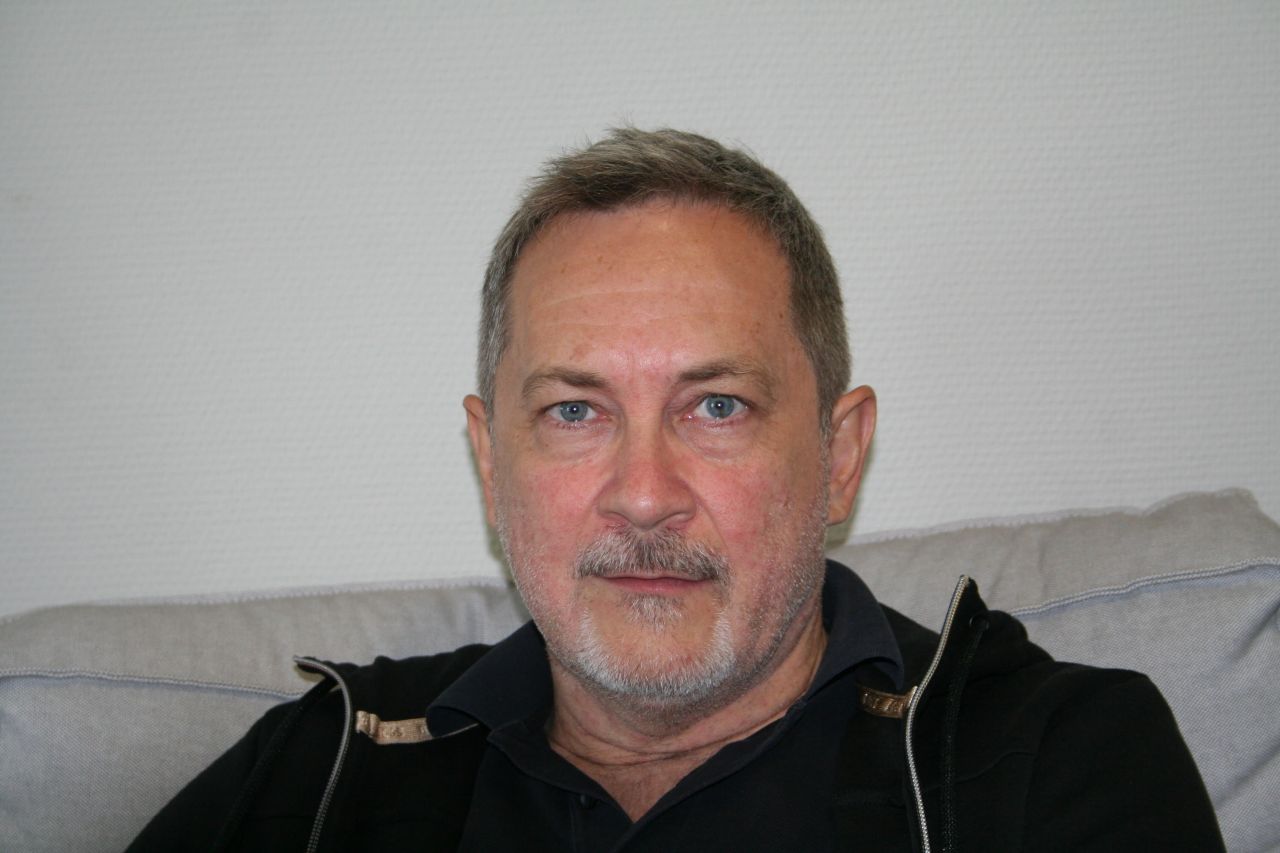 Színházi lazasággal az üzleti profikkal szemben Németh Zoltán Róbert, az Ez a Világ Kft. résztulajdonos ügyvezetője