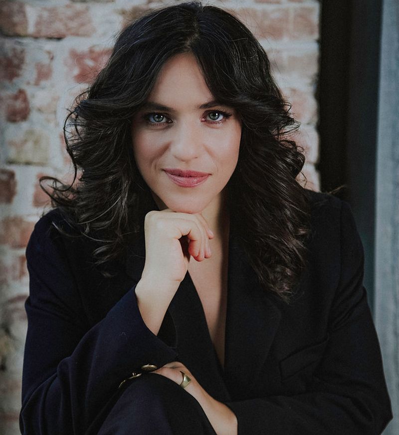 A szokatlan kérdés Palya Bea, a Palya Bea Production Kft. tulajdonos vezetője, énekes, dalszerző, előadó, tréner