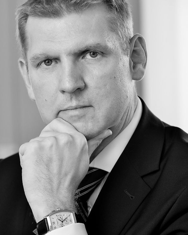 Az okostojás és a csapat Szirmák Botond, a Provident Pénzügyi Zrt. vezérigazgatója, a Menedzserek Országos Szövetségének volt