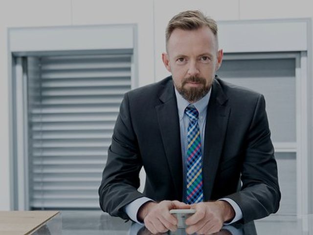 Három tanulság, nemcsak cégvezetőknek Visi Zoltán, a Hella ANR Árnyékolástechnika Kft. ügyvezető igazgatója