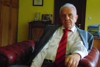 Benkő László, 365 üzleti történet, Caola