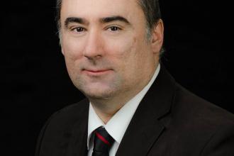 365 üzleti történet,Csetneki Tamás