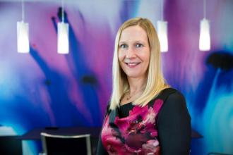 Melanie Seymour,365 üzleti történet