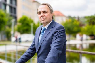 Takács János, Electrolux, 365 üzleti történet