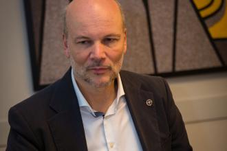 365 üzleti történet, dr. Sazalai Zsolt, KEVE