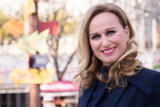 365 üzleti történet,Varga-Szabó Andrea