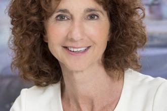 Virág Judit, 365 üzleti történet, árverés