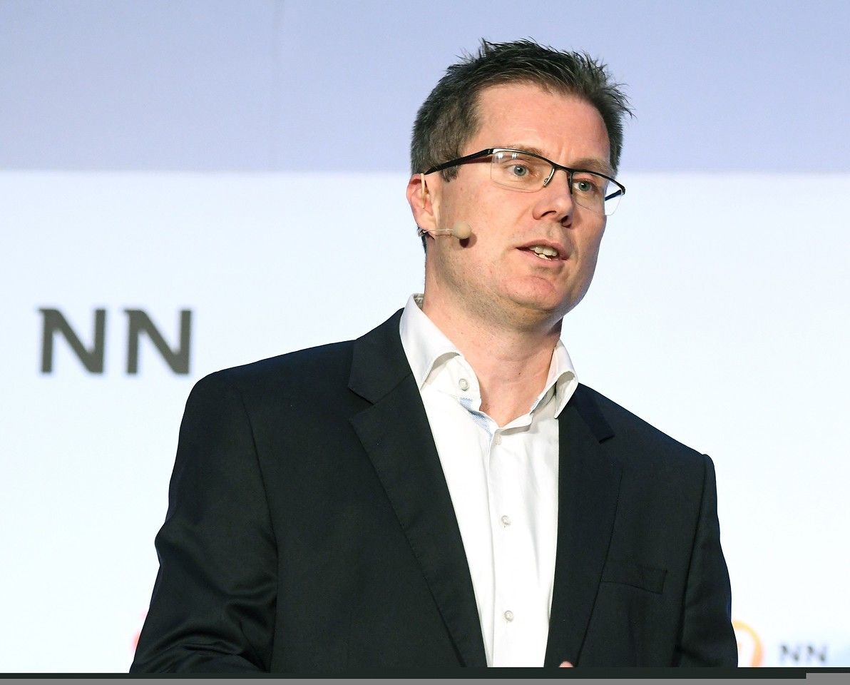 Nem csillagrombolót kezdtünk építeni Sztanó Imre, NN, 365 üzleti történet 2.